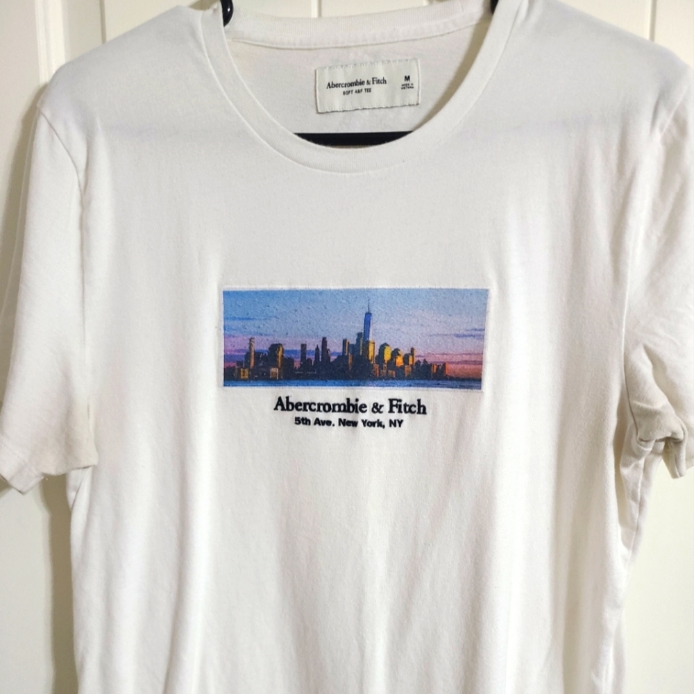 Abercrombie & Fitch: Men's Size M New York, NY Graphic Tee
